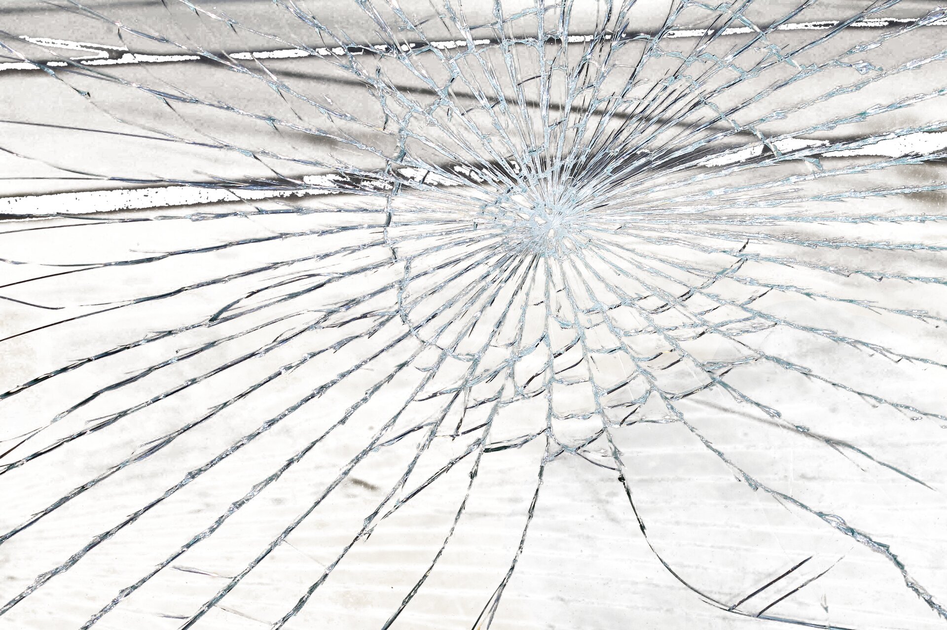 Araştırmacılar, gözlüklerin kırılganlıklarını kendi kendine düzenlemesini sağlayan bir mekanizmayı ortaya çıkarır