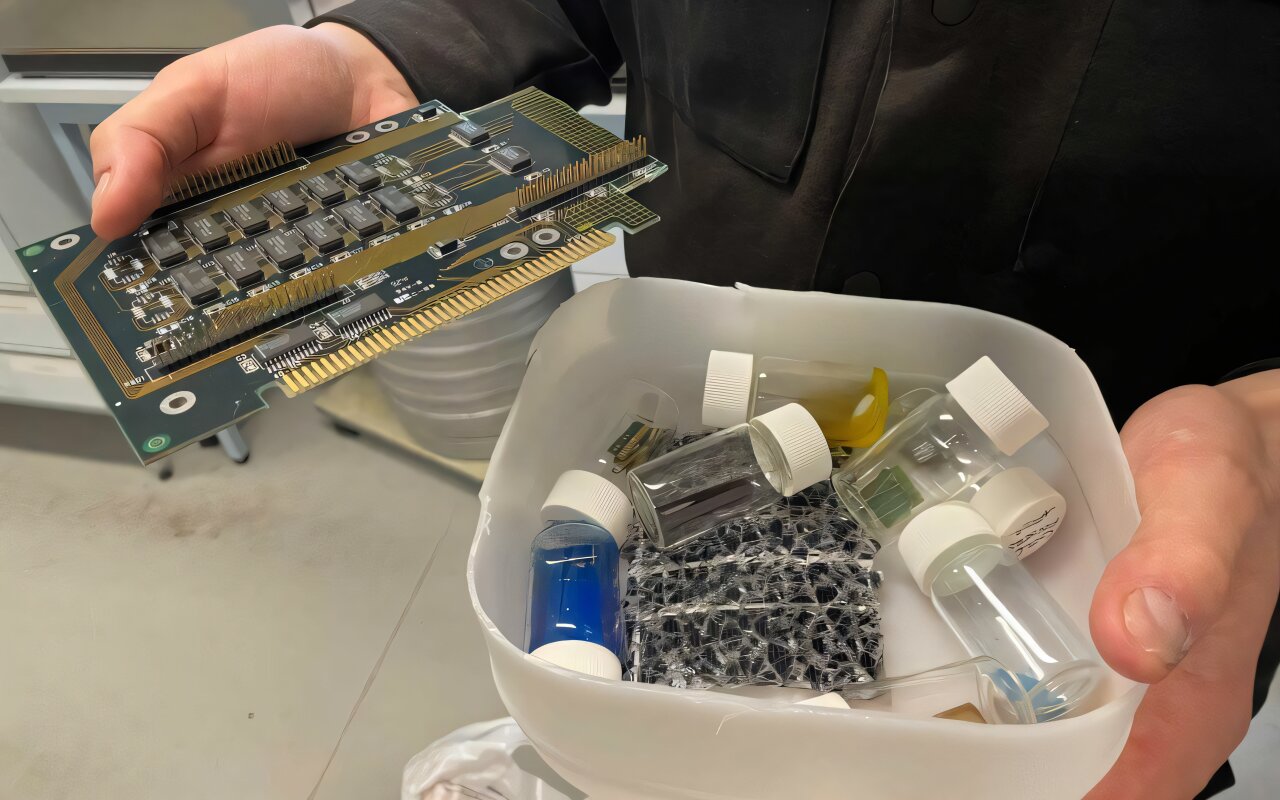 Çözücü Olarak Yağ Asitleri: Yeni yöntem, elektronik atıklardan gümüş çıkarılmasını sağlar