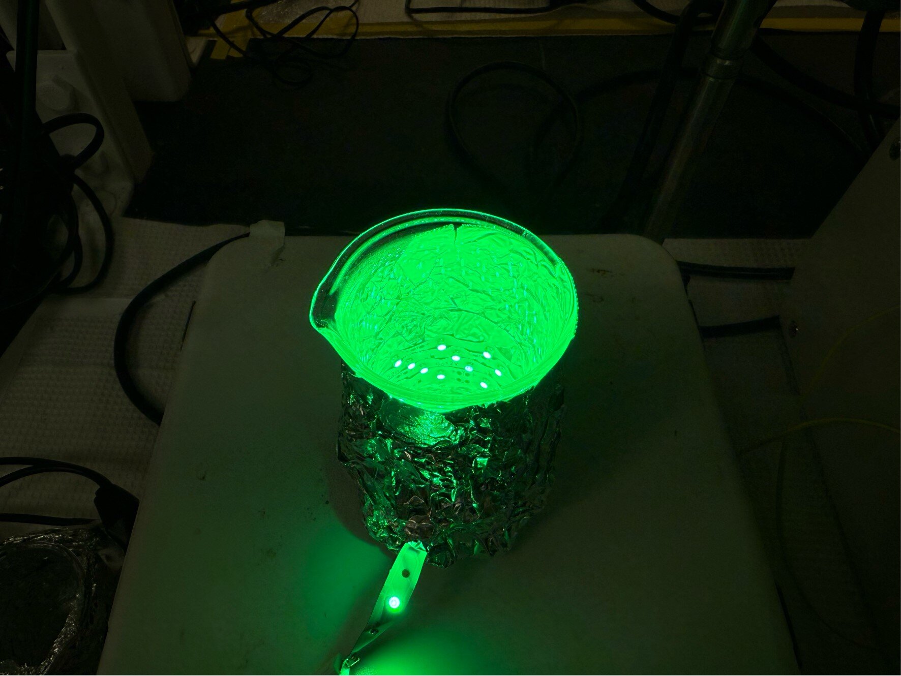 Yapay hücre benzeri yapılar kendini yeniden üretmeyi taklit eder ve polimerik sporları serbest bırakır