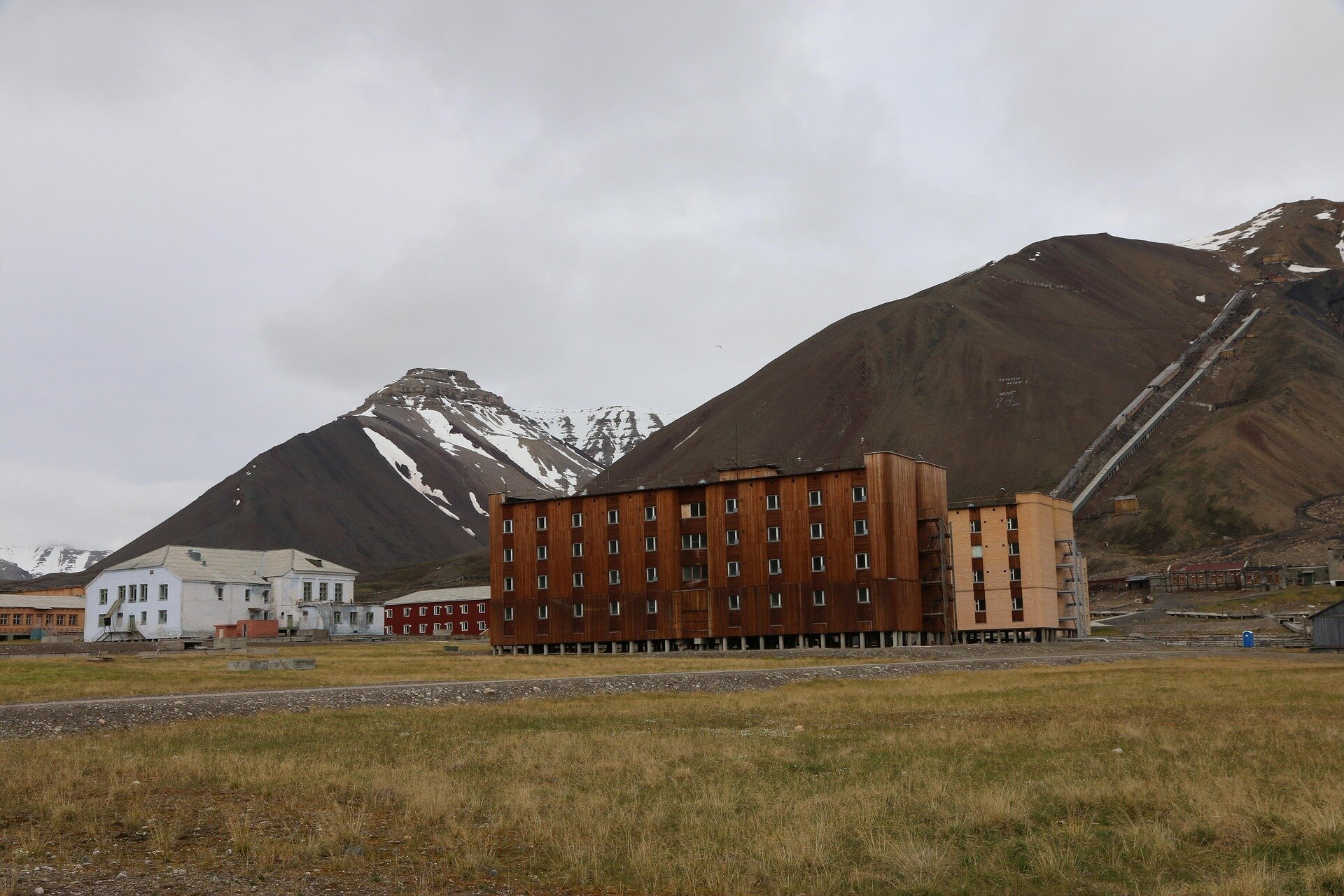 Arktik Kış Erime Noktasına Ulaşıyor: Bilim Adamları Svalbard'da Dramatik Çözme
