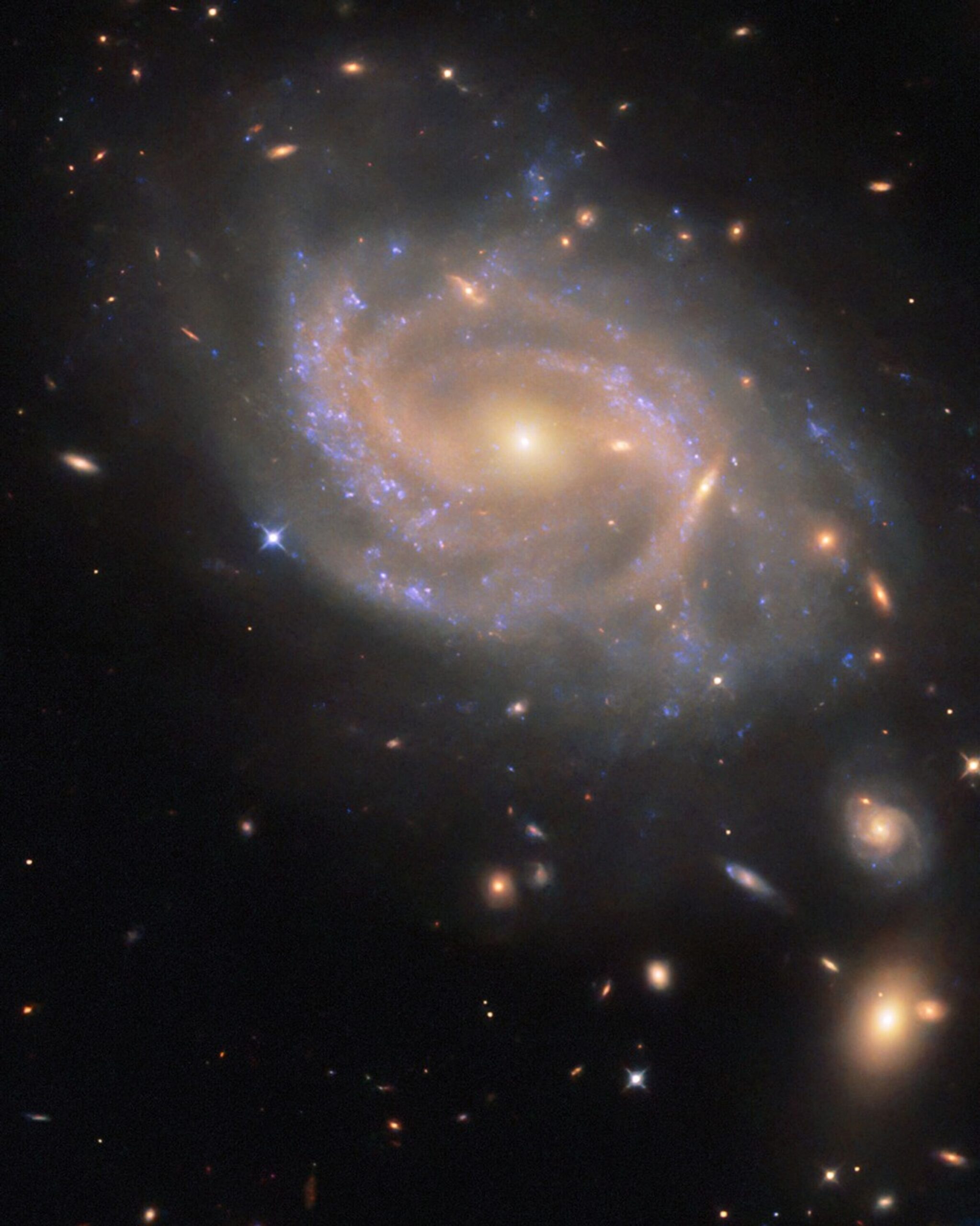 Hubble Spies Swirling Spiral NGC 3285B