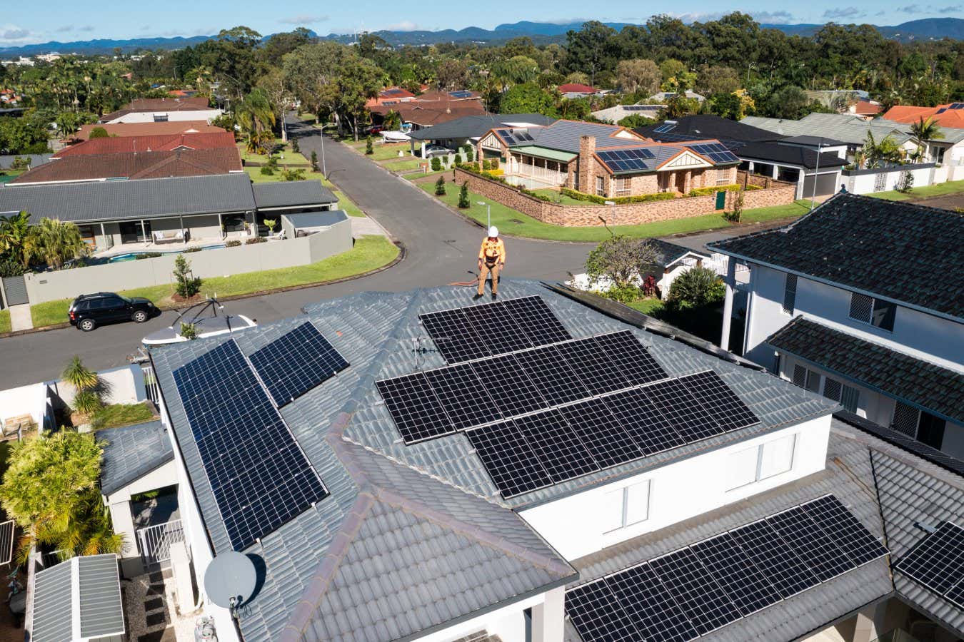 Siber saldırılar, güç ızgaralarını bozmak için ev güneş panellerinden yararlanabilir