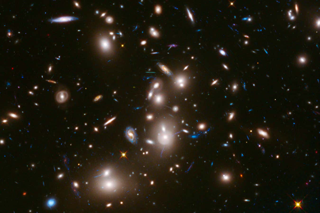 Tuhaf galaksi şaşırtıcı derecede bozulmamış yıldızlar içeriyor gibi görünüyor