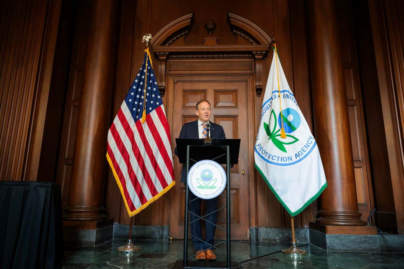 ABD, CO2 emisyonlarının zararlı olmadığını söylüyor - iklim bilimi aksi