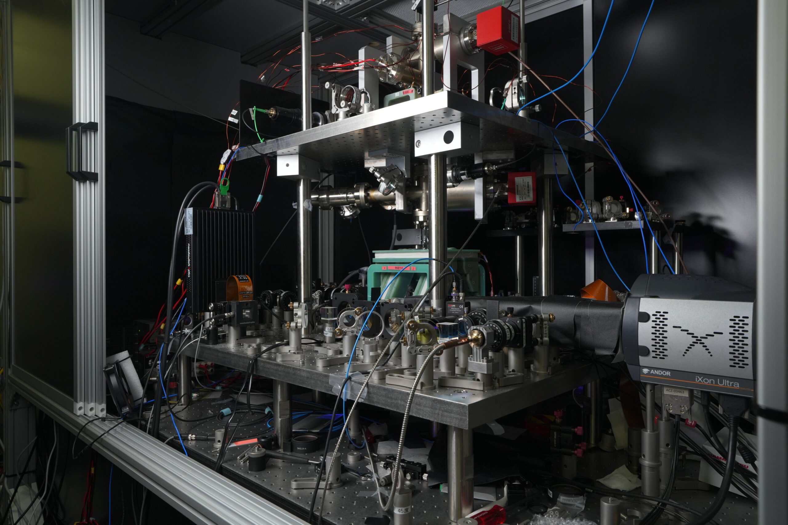 AI-Geliştirilmiş Teknik, kusursuz dizileri binlerce atomla birleştirir