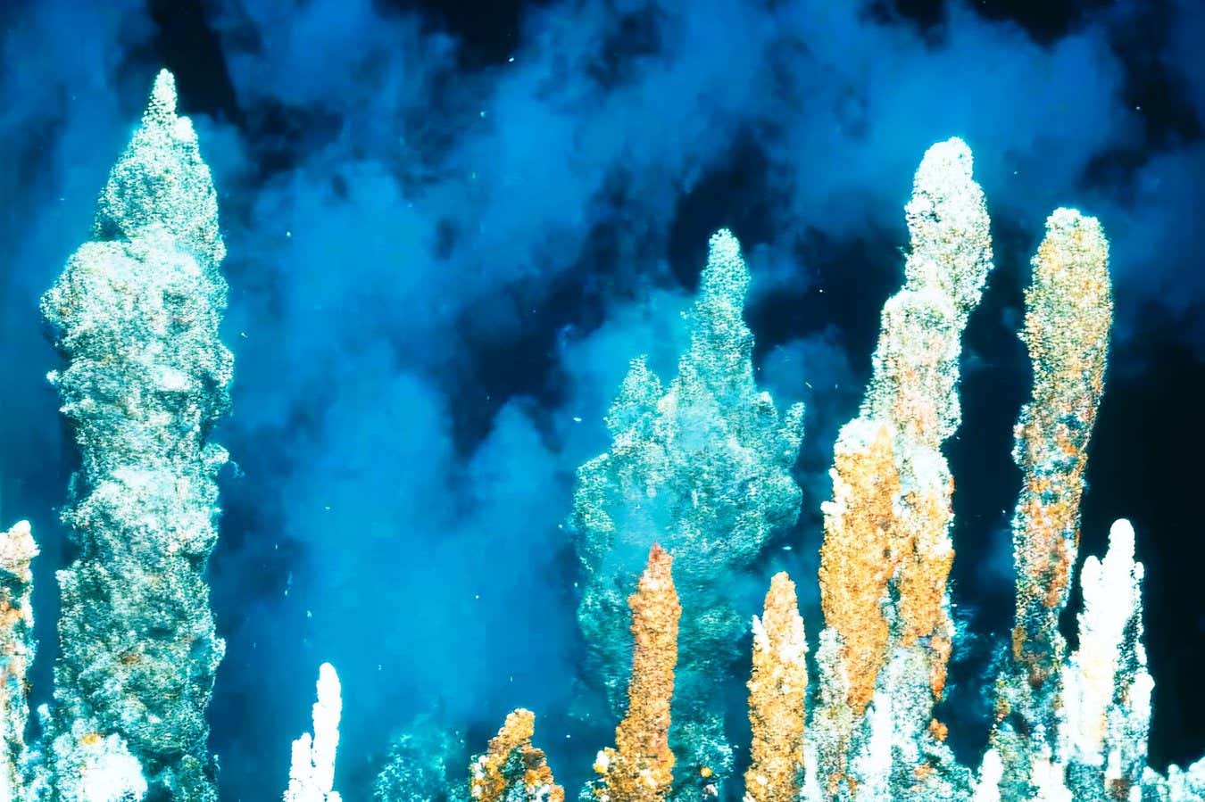 2YP7KC6 Deep Sea Hydrothermal Vents Mid-Pacific, Deep sea exploration 2025. Deep-sea mining, Deep Ocean Volcanoes