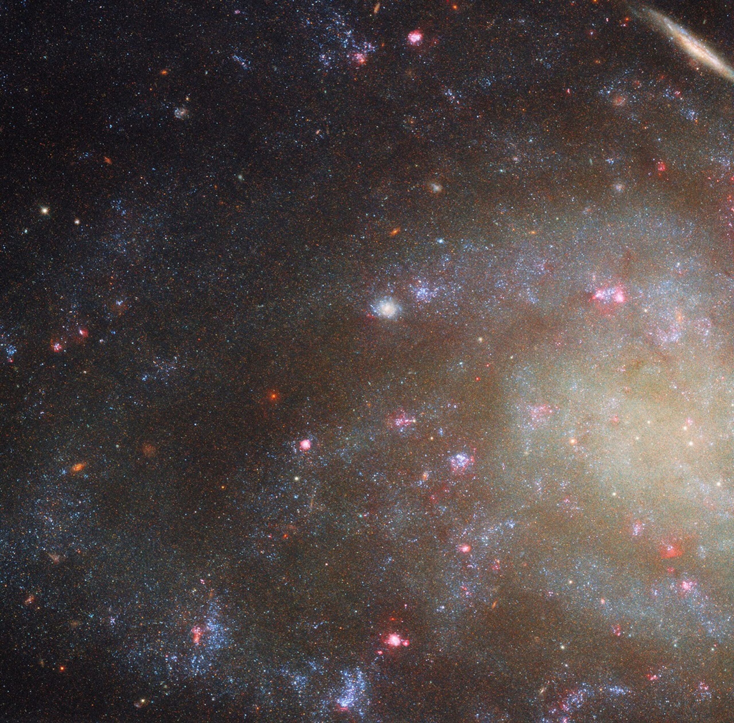 Hubble düşük parlaklığı, yüksek faizli galaksiyi inceler