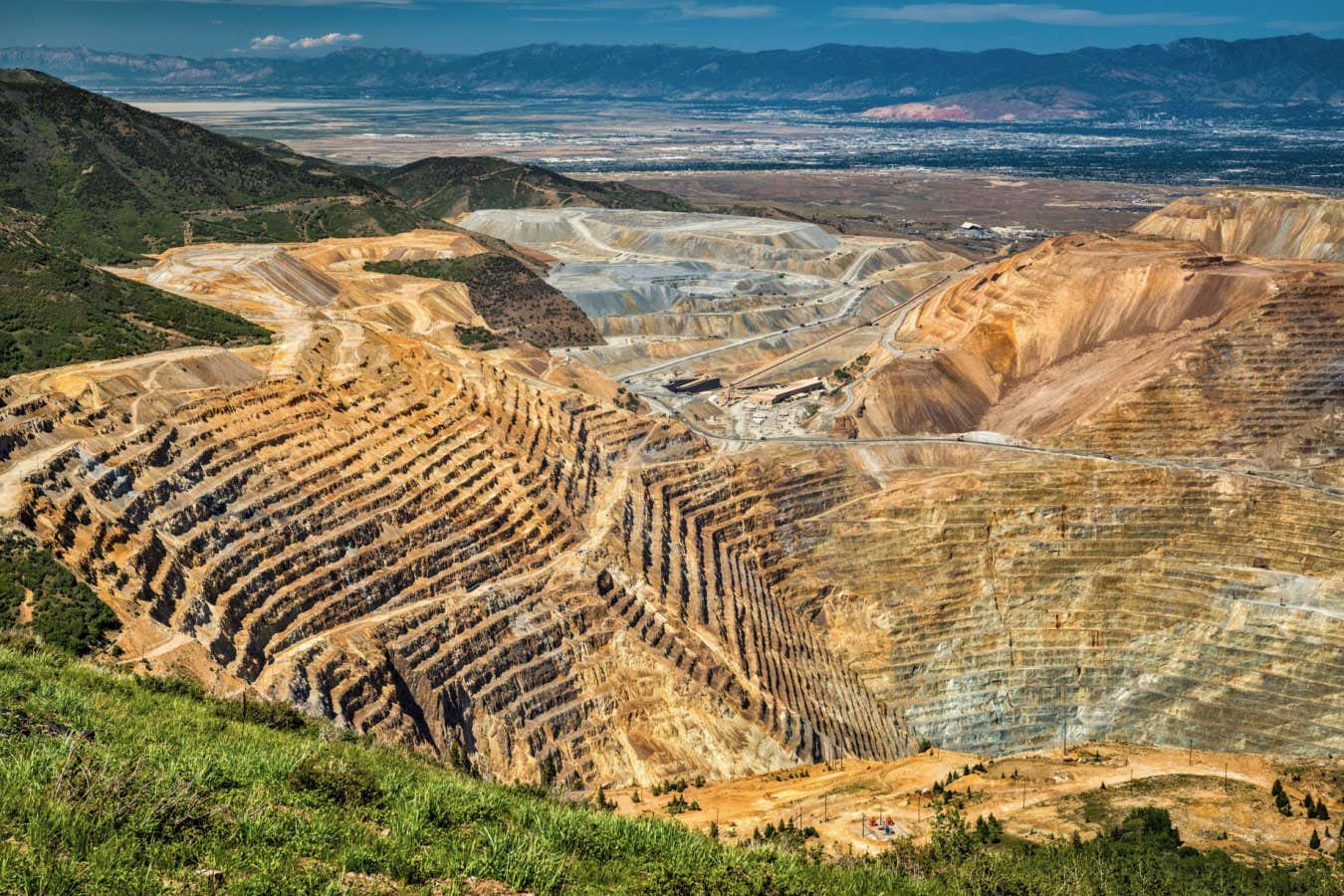 Yeni madenler açmadan temiz enerji için çoğu metal alabiliriz