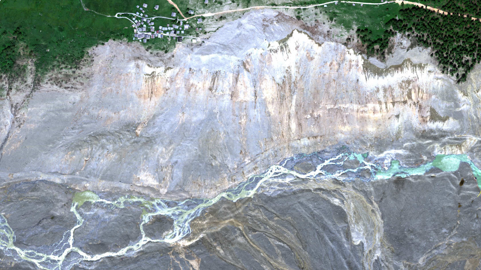 İsviçre köyünü gömen heyelan ile bağlantılı iklim değişikliği