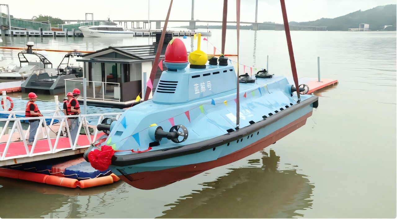 Tayfun verilerini toplamak ve tahminleri artırmak için geliştirilen insansız dalgıç